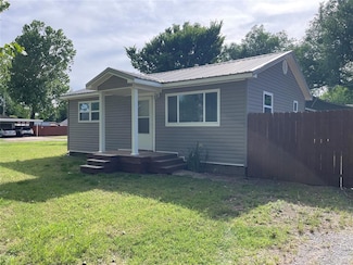 401 NW 2nd St, Minco, OK 73059
