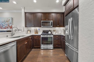 702 Jetty Dr, Richmond, CA 94804