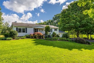 4700 Rushmore Rd, Palmyra, NY 14522