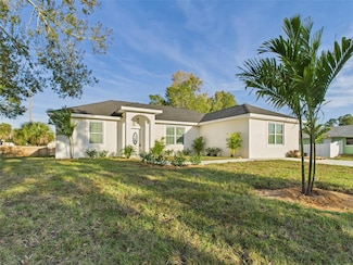 721 4th St NE, Fort Meade, FL 33841