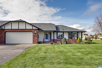 933 N Woolsey Ct, Sequim, WA 98382