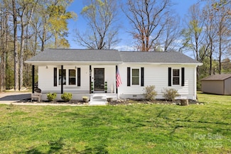 121 Country Ln, Belmont, NC 28012