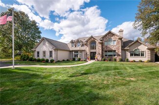 1761 Deer Run Rd, Bethlehem, PA 18015