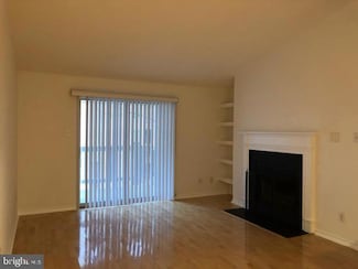 1532 Lincoln Way Unit 302, McLean, VA 22102