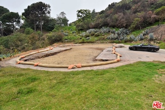 23422 W Copacabana St, Malibu, CA 90265