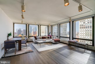 220 Locust St Unit 15AS, Philadelphia, PA 19106