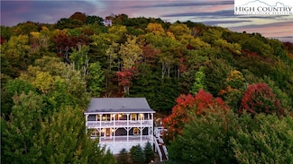 114 W Blueberry Ln, Beech Mountain, NC 28604