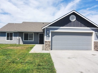 343 E 15th Place, Kennewick, WA 99337