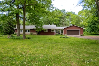 3760 Business 20 W, Freeport, IL 61032