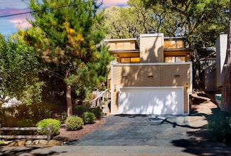 4 San Carlos St, Carmel, CA 93923