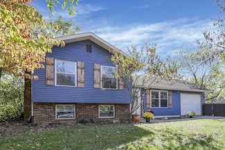 896 Elizabeth Dr, Lancaster, OH 43130