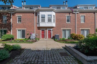 152 Quincy Shore Dr Unit 27, Quincy, MA 02171