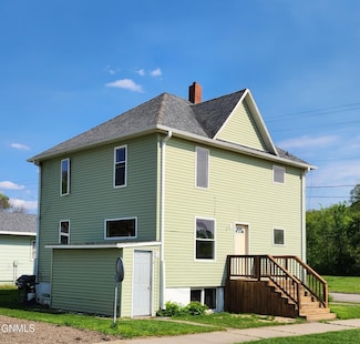 209 4th St SE, Valley City, ND 58072