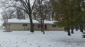 5560 E Anita Ave, Saint Anne, IL 60964