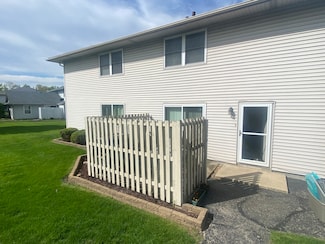 2340 Carnation Dr Unit 321E, Crest Hill, IL 60403