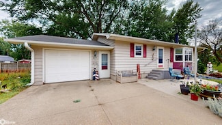 217 W Park St, Holstein, IA 51025