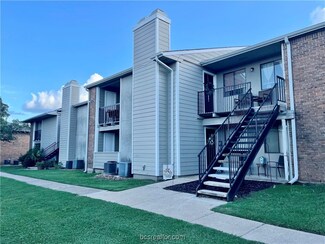 1901 Holleman Dr W, College Station, TX 77840