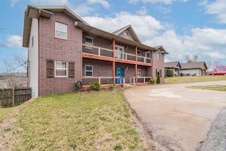 27 Crestview St, Kimberling City, MO 65686