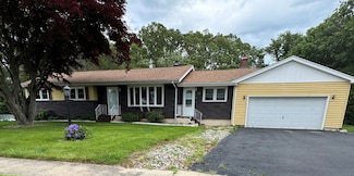 15 Zolan Dr, East Haven, CT 06513