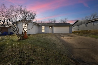 422 Clary Dr, Mesquite, TX 75149