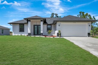 2706 28th St SW, Lehigh Acres, FL 33976
