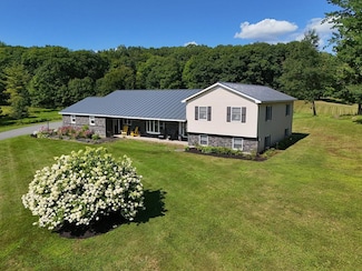 2300 Daniels Farm Rd, Waterford, VT 05819