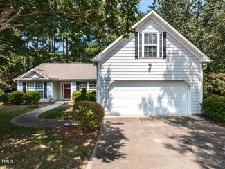 107 Burham Ct, Apex, NC 27502
