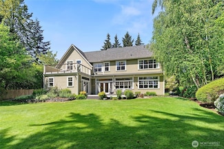 301 Weaver Rd NW, Bainbridge Island, WA 98110