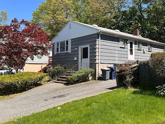 90 Thompson St, Hyde Park, MA 02136