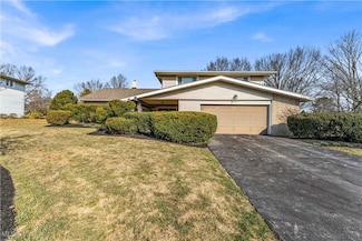 25423 Cardington Dr, Beachwood, OH 44122