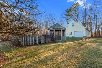 24 Pine St, South Berwick, ME 03908