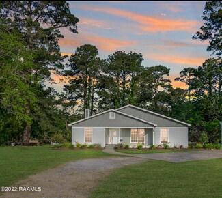 1038 Belle Terre Dr, Eunice, LA 70535