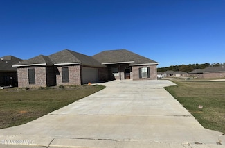 129 Chartleigh Cir, Canton, MS 39046