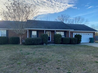 3450 Sportsman Dr, Dalzell, SC 29040