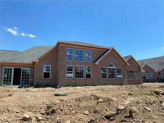 Bldg 3 Parkwood Pointe Dr Unit D, Moon/Crescent Township, PA 15046