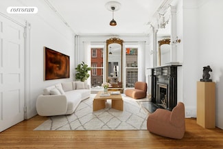 43 Charlton St, New York, NY 10014
