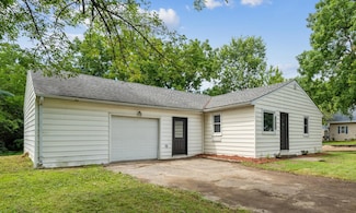 2032 7th Ave, Mankato, MN 56001