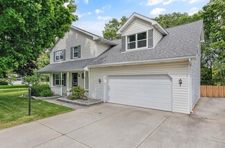 50744 Park Ln, Granger, IN 46530