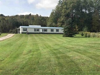 72 Brian Rd, Sheffield, VT 05866