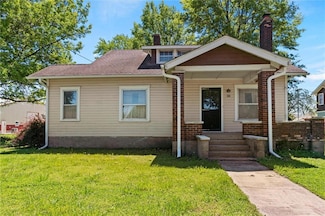 110 W Elm St, Hardin, MO 64035