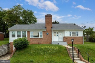 313 N Bank St, Luray, VA 22835