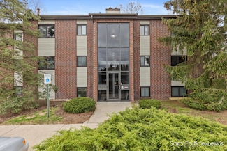 3294 Devonwood Dr NE Unit D, Grand Rapids, MI 49525
