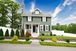 26 Woodbine St, Chelmsford, MA 01824
