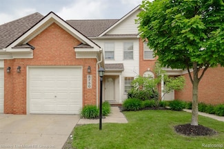 8750 Hardwood Dr, Belleville, MI 48111