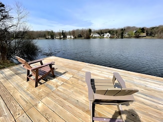 8 Shelly Ln, Mount Pocono, PA 18344