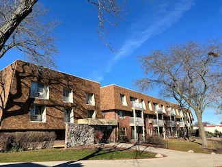 1 Villa Verde Dr Unit 114, Buffalo Grove, IL 60089