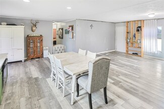 11105 32nd 1 2 St, Santa Fe, TX 77510