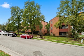 4905 Chalet Dr, Cincinnati, OH 45217