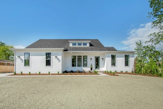 116 Kara Ct, Rockford, MI 49341