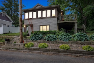 314 2nd St NW, Mount Vernon, IA 52314
